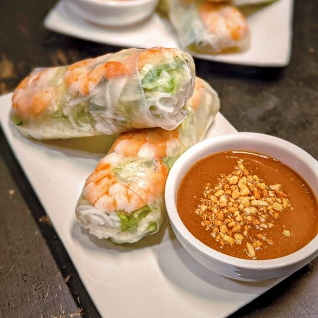 Fresh Summer Rolls (2).