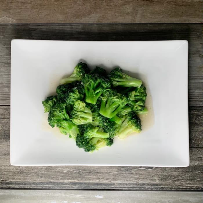 Broccoli in Garlic Sauce.